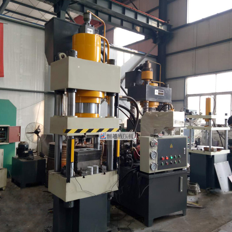200吨铁粉成型液压机