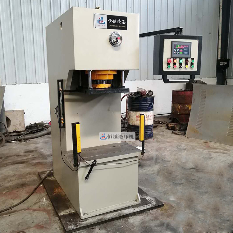 100吨PLC触摸屏单臂液压机